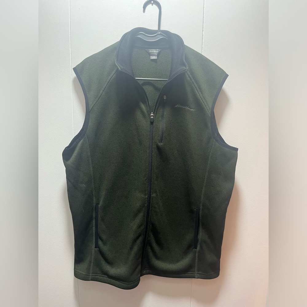 Eddie‎ Bauer Men's Size Large Fleece Vest Jacket Green Polyester Full Zip Pocket